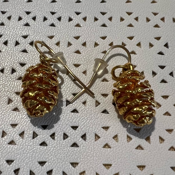 SALE !!!!!!!Set of 6 earrings in a glass box - Picture 5 of 12